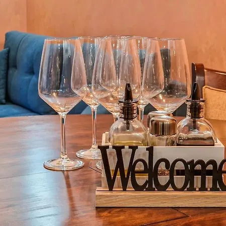 Getaway- & Summer Activities , Sleep 6